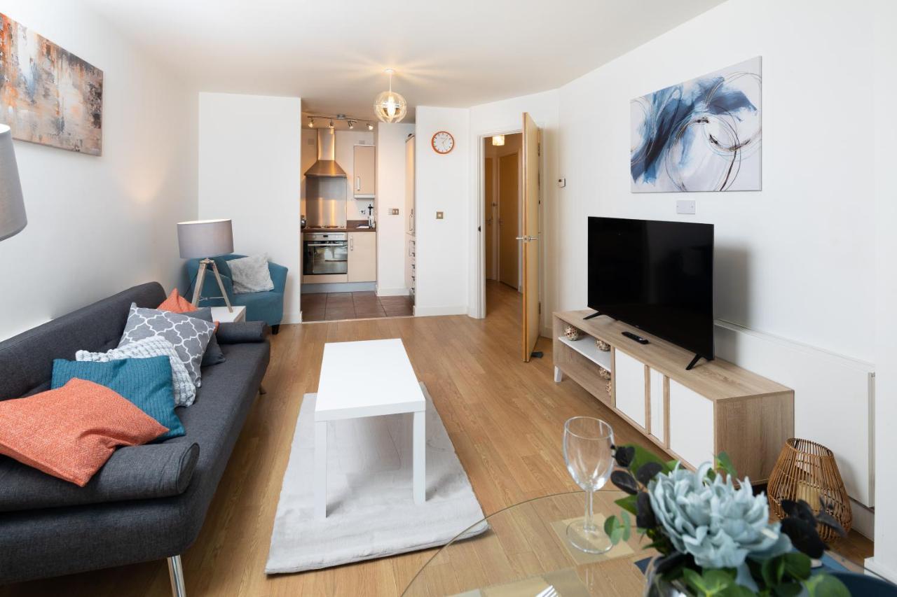 Brightleap City Centre: Stylish Home-Away with Smart Amenities Milton Keynes Exterior photo