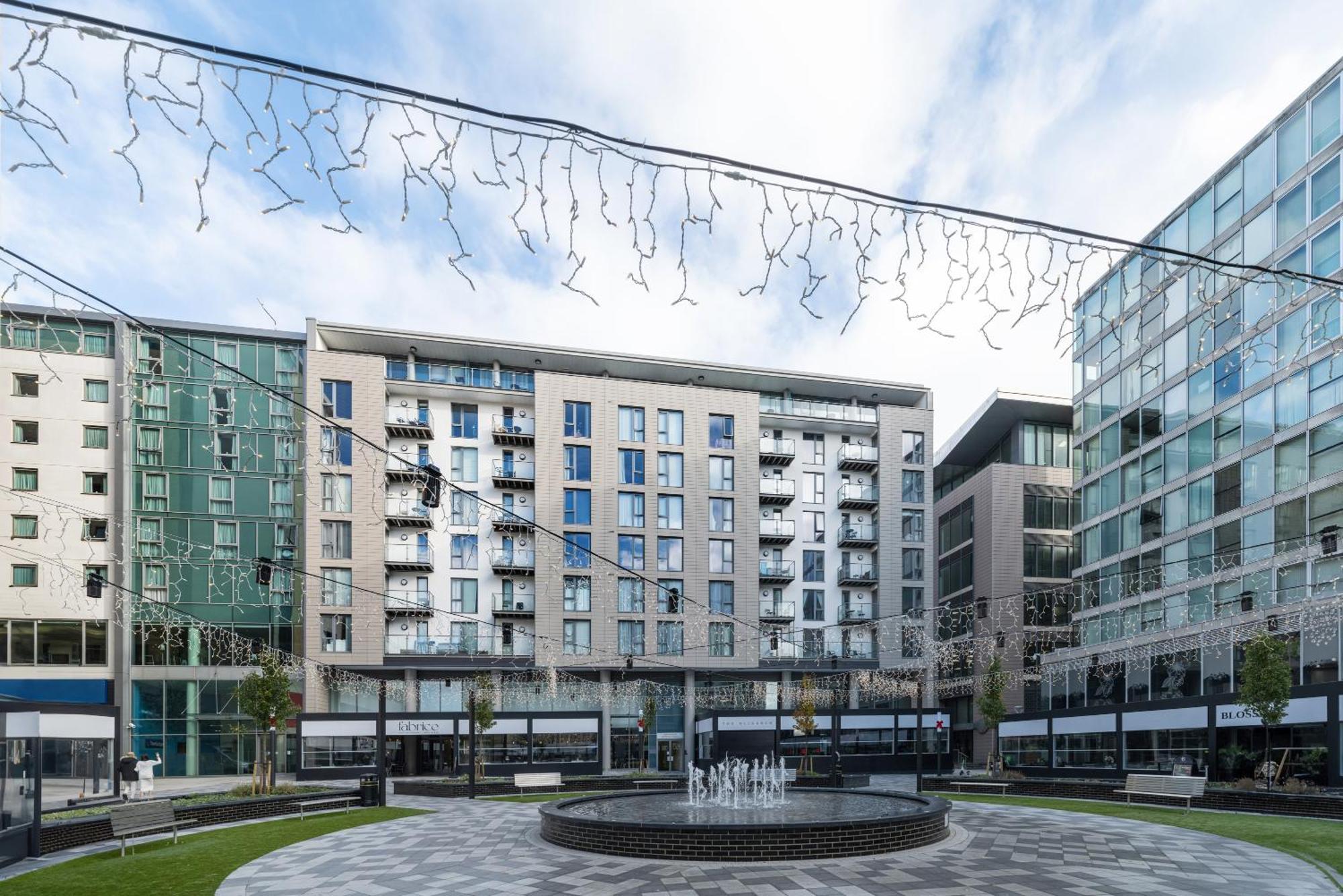 Brightleap City Centre: Stylish Home-Away with Smart Amenities Milton Keynes Exterior photo